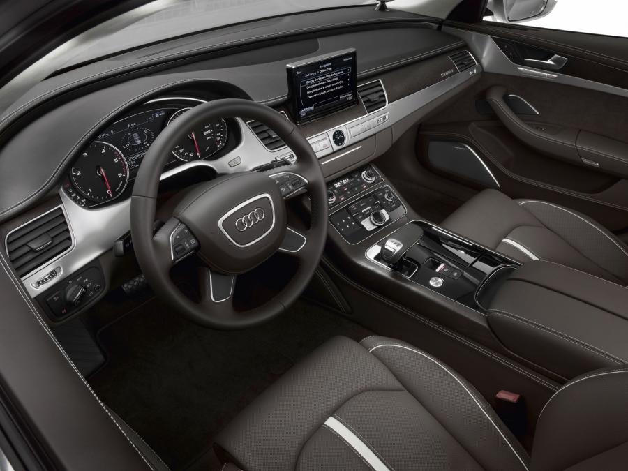 Торпедо Audi A8 4.2 FSI Quattro (D4) 2010 года  (WW) (фото 9 из 30)